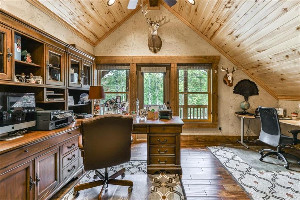 Talking Rock, Georgia, 30175, United States, 5 Bedrooms Bedrooms, ,5 BathroomsBathrooms,Residential,Active,1953388