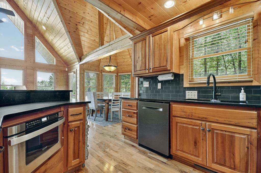 Blue Ridge, Georgia, 30513, United States, 4 Bedrooms Bedrooms, ,4 BathroomsBathrooms,Residential,Active,1879967