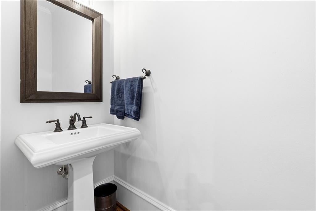 Kennesaw, Georgia, 30152, United States, 6 Bedrooms Bedrooms, ,8 BathroomsBathrooms,Residential,Active,2009407