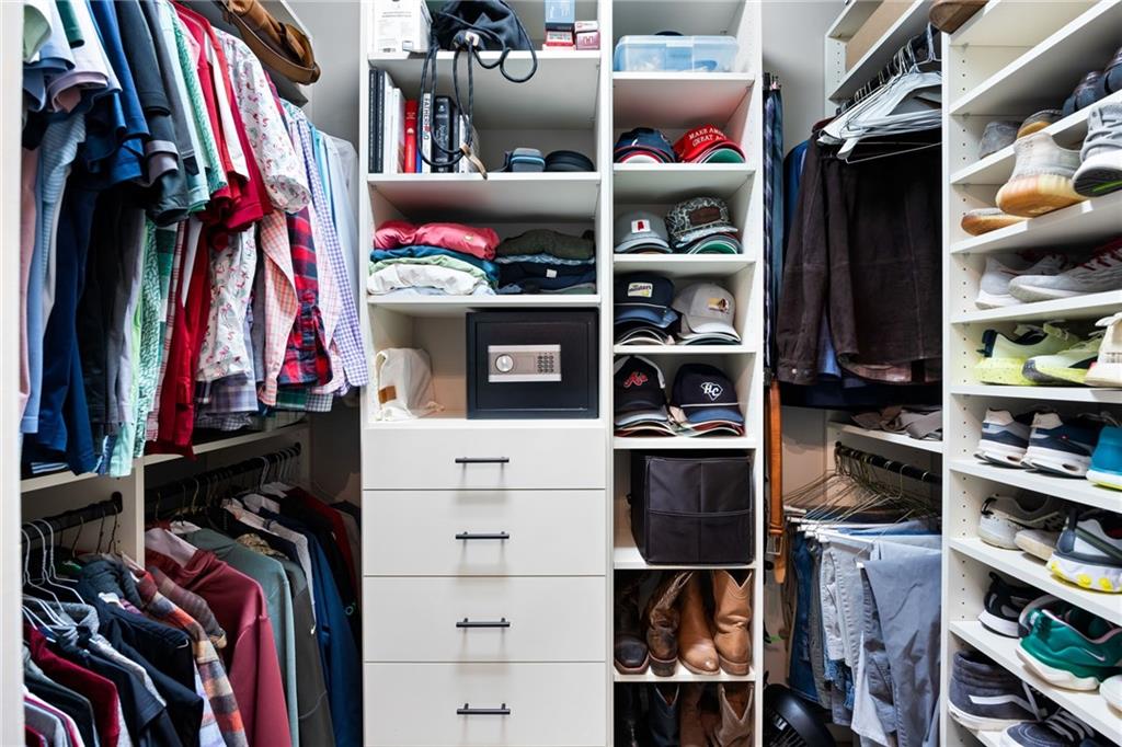 Atlanta, Georgia, 30319, United States, ,5 BathroomsBathrooms,Residential,Active,1867937