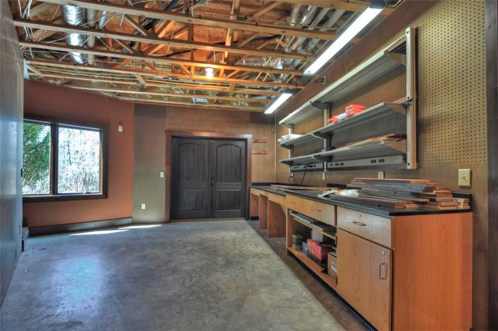 Ellijay, Georgia, 30536, United States, 5 Bedrooms Bedrooms, ,6 BathroomsBathrooms,Residential,Active,1954428