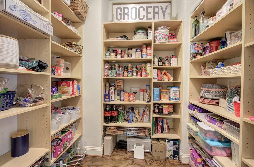 Canton, Georgia, 30114, United States, 6 Bedrooms Bedrooms, ,5 BathroomsBathrooms,Residential,Active,2009423