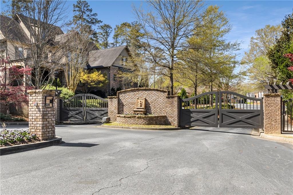Peachtree Corners, Georgia, 30092, United States, 5 Bedrooms Bedrooms, ,4 BathroomsBathrooms,Residential,Active,1894514