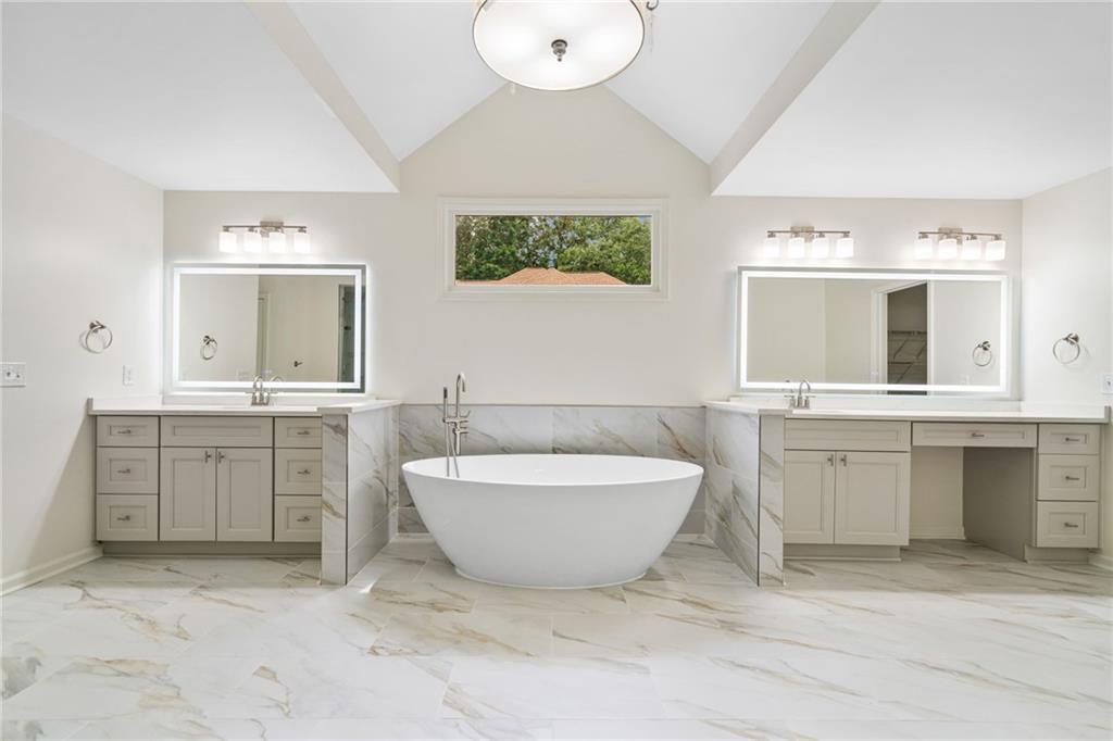 Canton, Georgia, 30115, United States, 6 Bedrooms Bedrooms, ,6 BathroomsBathrooms,Residential,Active,1922302