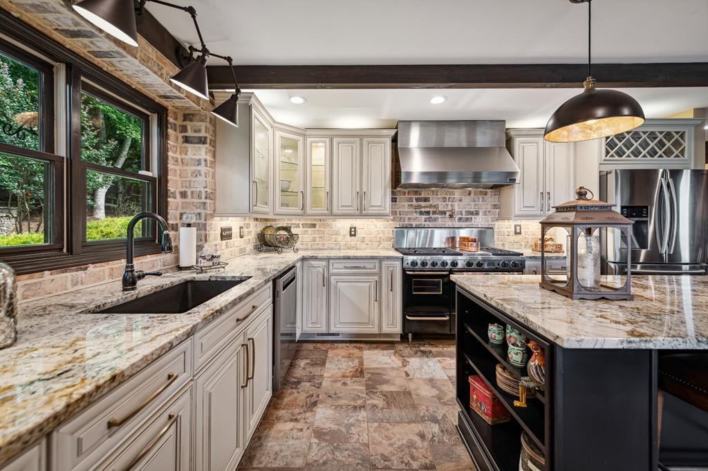 Ellijay, Georgia, 30536, United States, 4 Bedrooms Bedrooms, ,3 BathroomsBathrooms,Residential,Active,1867935