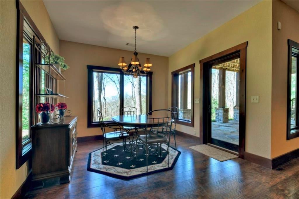 Ellijay, Georgia, 30536, United States, 5 Bedrooms Bedrooms, ,6 BathroomsBathrooms,Residential,Active,1954428