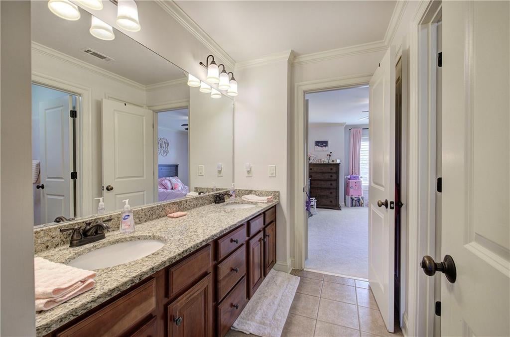 Canton, Georgia, 30114, United States, 6 Bedrooms Bedrooms, ,5 BathroomsBathrooms,Residential,Active,2009423