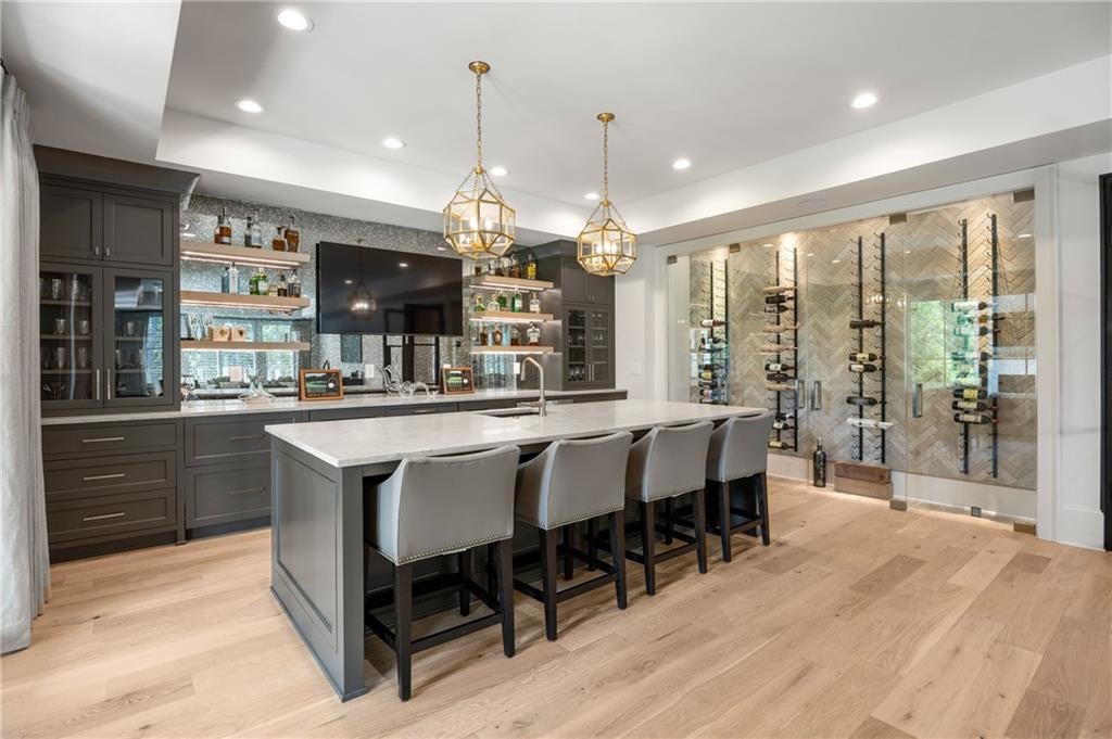 Alpharetta, Georgia, 30004, United States, 6 Bedrooms Bedrooms, ,8 BathroomsBathrooms,Residential,Active,1929413