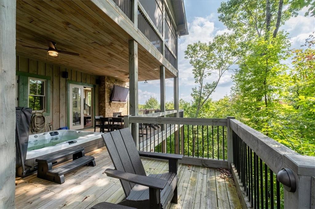Ellijay, Georgia, 30540, United States, 5 Bedrooms Bedrooms, ,7 BathroomsBathrooms,Residential,Active,1954429