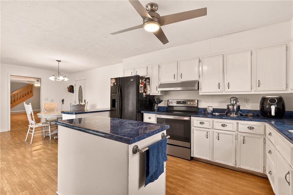 Dahlonega, Georgia, 30533, United States, 5 Bedrooms Bedrooms, ,4 BathroomsBathrooms,Residential,Active,2044539