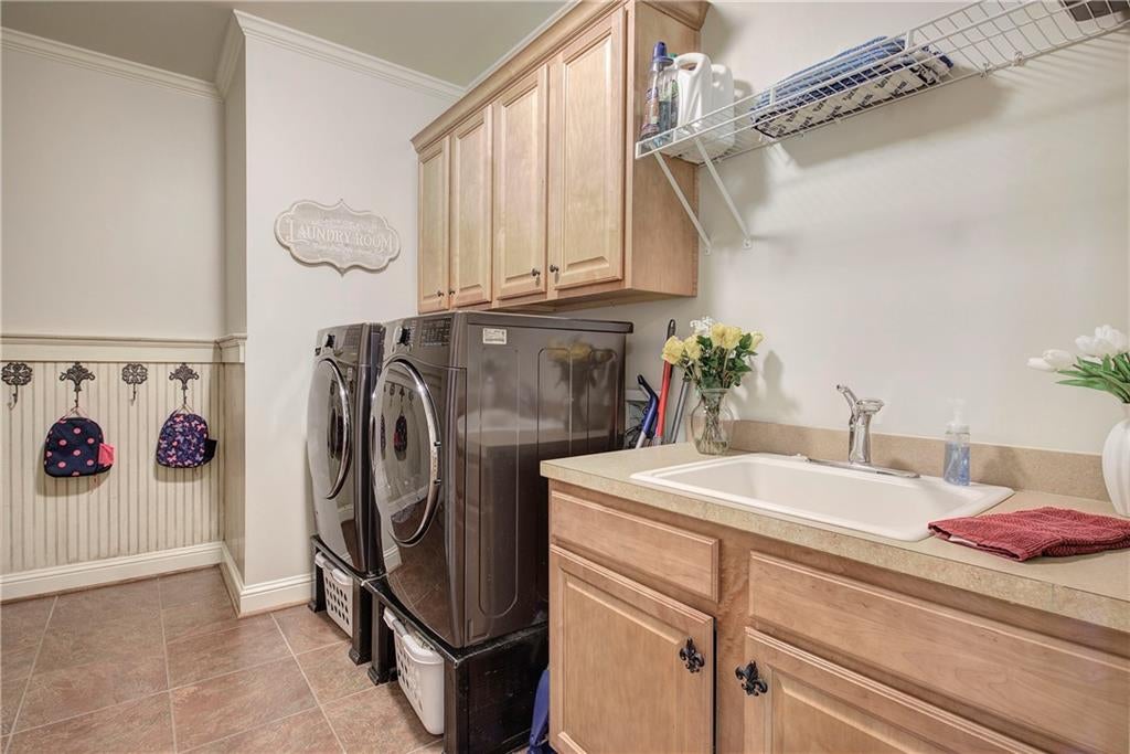 Canton, Georgia, 30114, United States, 6 Bedrooms Bedrooms, ,5 BathroomsBathrooms,Residential,Active,2009423