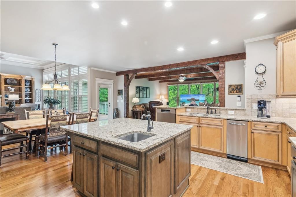 Big Canoe, Georgia, 30143, United States, 5 Bedrooms Bedrooms, ,6 BathroomsBathrooms,Residential,Active,1997551