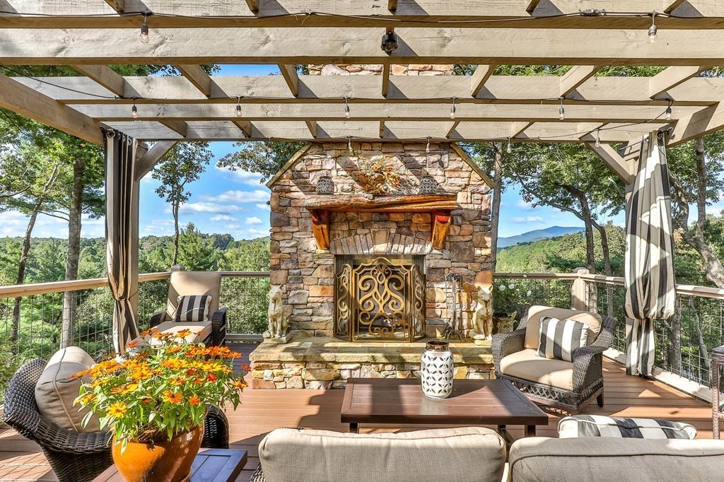 Ellijay, Georgia, 30536, United States, 4 Bedrooms Bedrooms, ,3 BathroomsBathrooms,Residential,Active,1867935