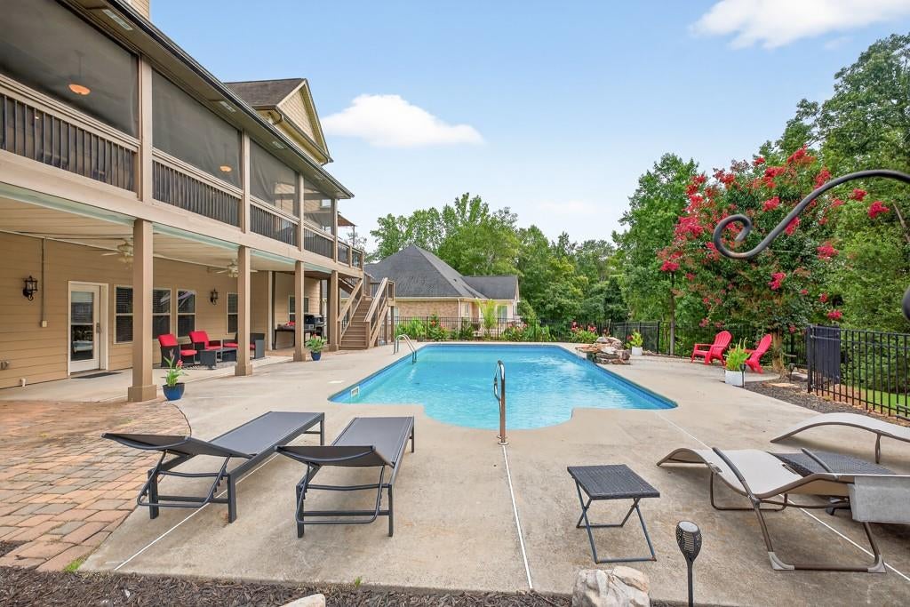 Flowery Branch, Georgia, 30542, United States, 6 Bedrooms Bedrooms, ,6 BathroomsBathrooms,Residential,Active,1897984