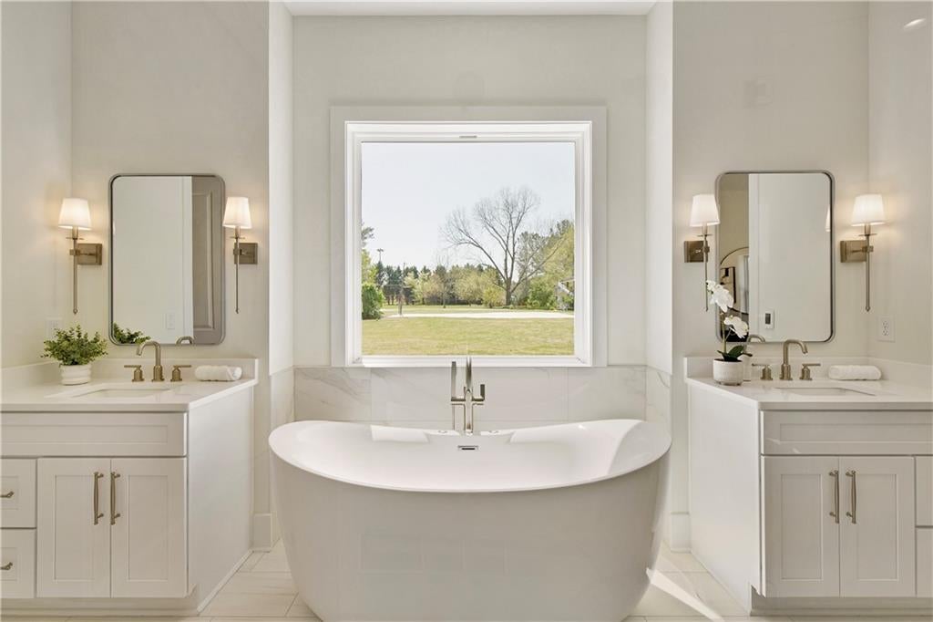 Cumming, Georgia, 30028, United States, 5 Bedrooms Bedrooms, ,5 BathroomsBathrooms,Residential,Active,1764916