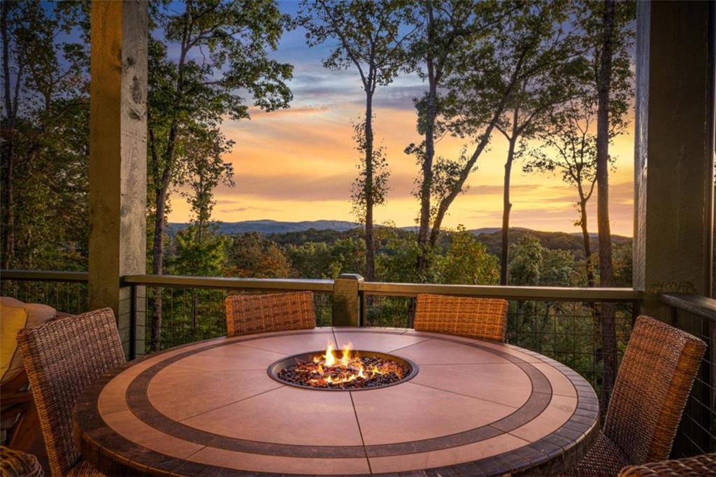 Ellijay, Georgia, 30536, United States, 3 Bedrooms Bedrooms, ,4 BathroomsBathrooms,Residential,Active,1968420