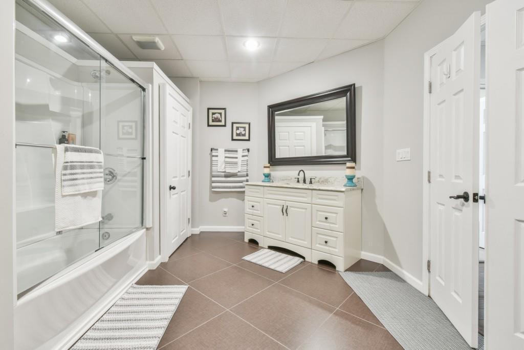 Hoschton, Georgia, 30548, United States, 5 Bedrooms Bedrooms, ,6 BathroomsBathrooms,Residential,Active,2011432