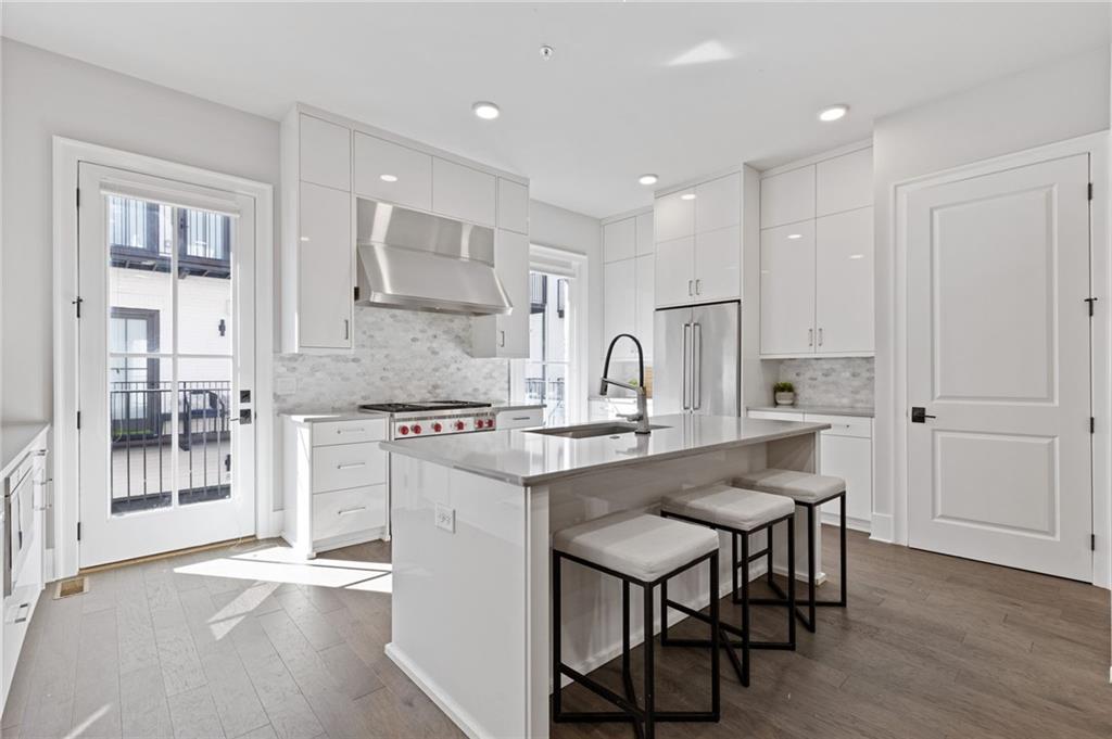 Atlanta, Georgia, 30308, United States, 3 Bedrooms Bedrooms, ,4 BathroomsBathrooms,Residential,Active,1969688