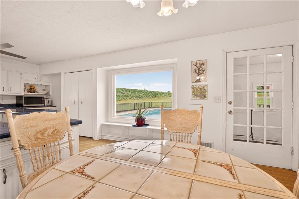 Dahlonega, Georgia, 30533, United States, 5 Bedrooms Bedrooms, ,4 BathroomsBathrooms,Residential,Active,2044539