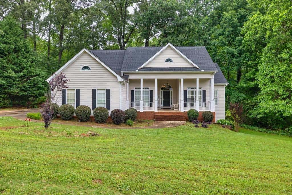 121 WALNUT RDG, HOSCHTON, GA 30548, photo 1 of 46