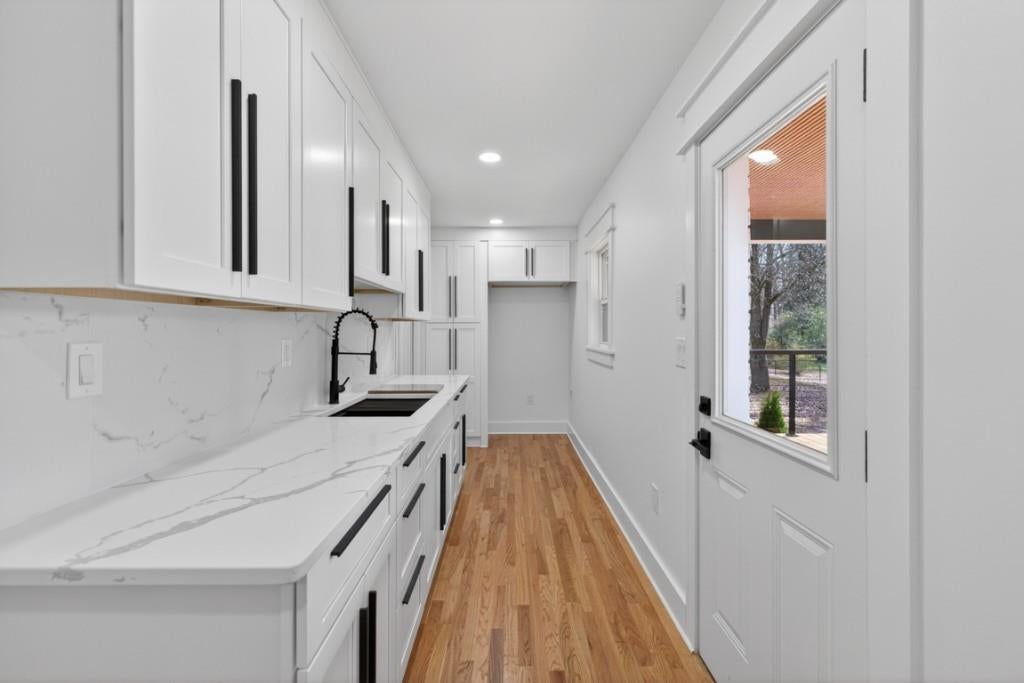 Norcross, Georgia, 30071, United States, 6 Bedrooms Bedrooms, ,5 BathroomsBathrooms,Residential,Active,2009827