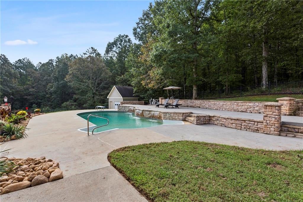 Taylorsville, Georgia, 30178, United States, 5 Bedrooms Bedrooms, ,6 BathroomsBathrooms,Residential,Active,1953004
