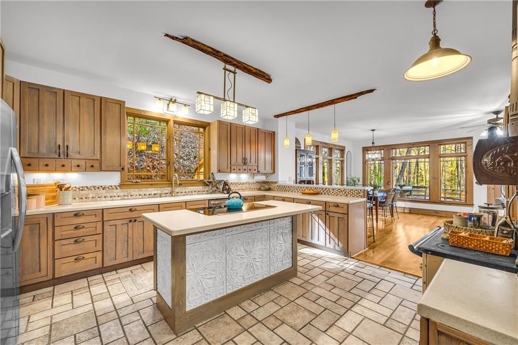 Cherry Log, Georgia, 30522, United States, 4 Bedrooms Bedrooms, ,5 BathroomsBathrooms,Residential,Active,2044183