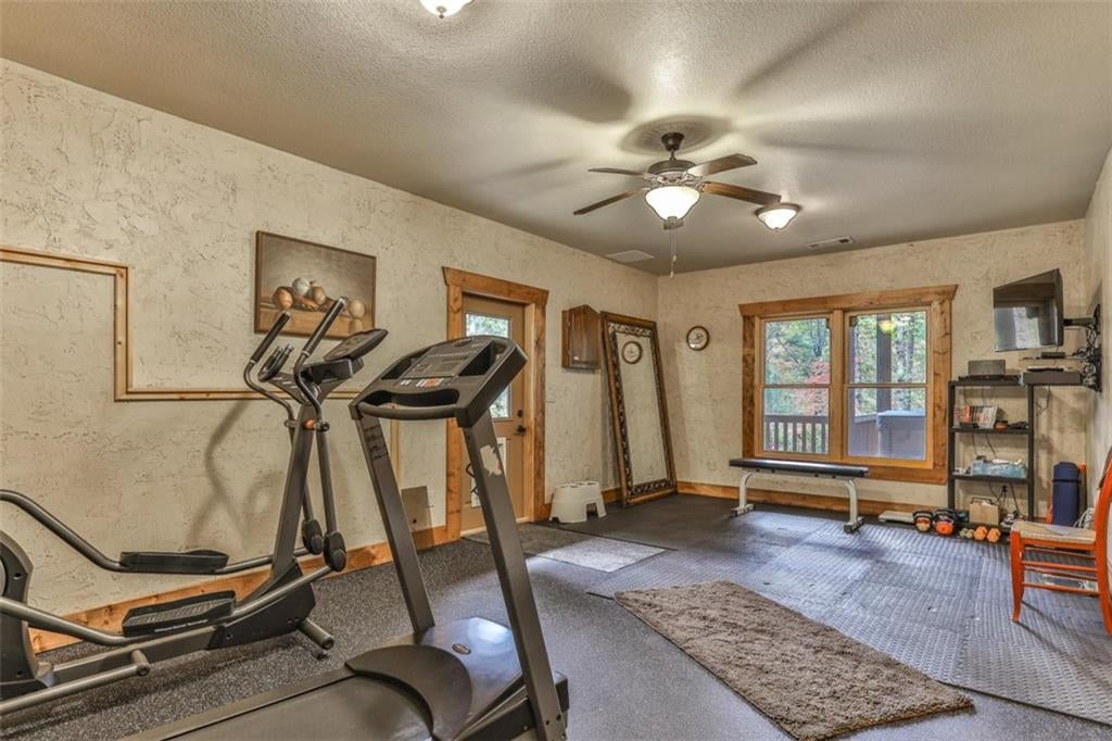 Talking Rock, Georgia, 30175, United States, 5 Bedrooms Bedrooms, ,5 BathroomsBathrooms,Residential,Active,1953388