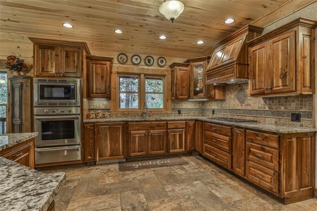 Talking Rock, Georgia, 30175, United States, 5 Bedrooms Bedrooms, ,5 BathroomsBathrooms,Residential,Active,1953388