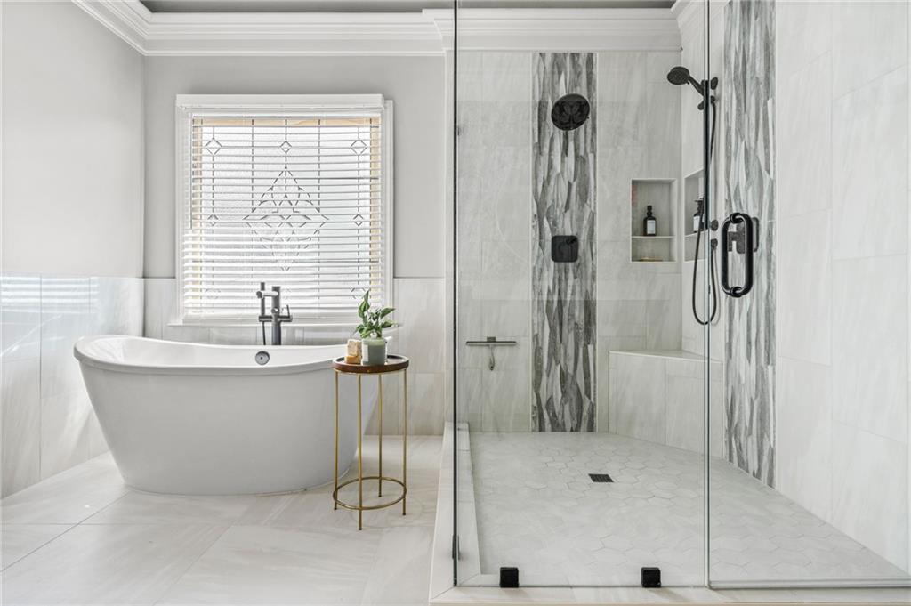 Flowery Branch, Georgia, 30542, United States, 6 Bedrooms Bedrooms, ,5 BathroomsBathrooms,Residential,Active,1971784