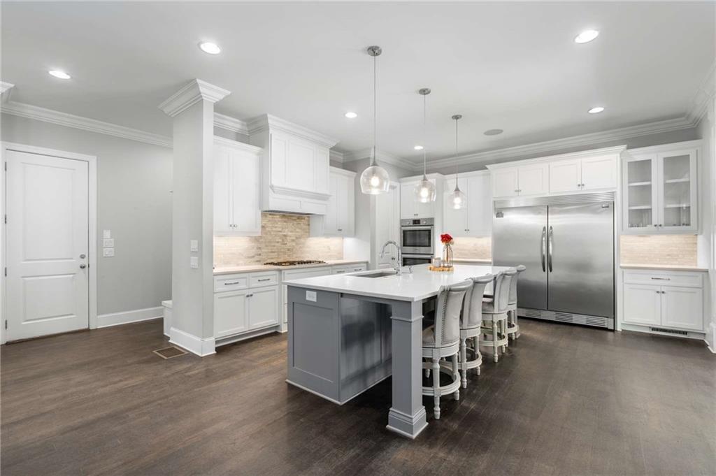 Flowery Branch, Georgia, 30542, United States, 5 Bedrooms Bedrooms, ,7 BathroomsBathrooms,Residential,Active,1936617