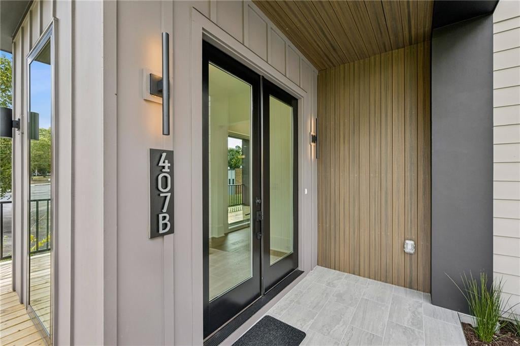 Atlanta, Georgia, 30308, United States, 4 Bedrooms Bedrooms, ,5 BathroomsBathrooms,Residential,Pending,1997548