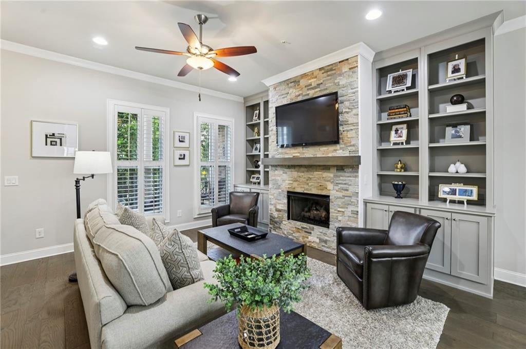 Alpharetta, Georgia, 30009, United States, 3 Bedrooms Bedrooms, ,4 BathroomsBathrooms,Residential,Active,1914799