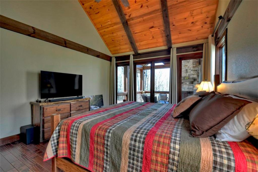 Ellijay, Georgia, 30536, United States, 5 Bedrooms Bedrooms, ,6 BathroomsBathrooms,Residential,Active,1954428