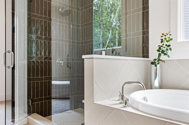 Gainesville, Georgia, 30506, United States, 5 Bedrooms Bedrooms, ,5 BathroomsBathrooms,Residential,Active,2006997