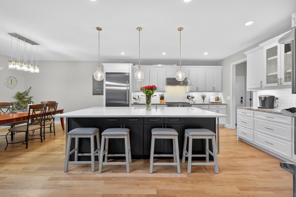 Flowery Branch, Georgia, 30542, United States, 6 Bedrooms Bedrooms, ,6 BathroomsBathrooms,Residential,Active,1897984