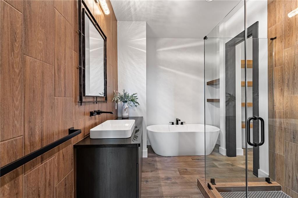 Ellijay, Georgia, 30540, United States, 4 Bedrooms Bedrooms, ,3 BathroomsBathrooms,Residential,Active,1988411