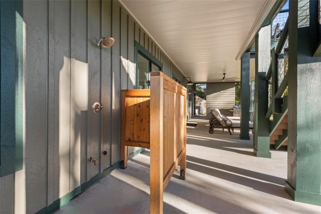 Ellijay, Georgia, 30536, United States, 3 Bedrooms Bedrooms, ,4 BathroomsBathrooms,Residential,Active,1968420