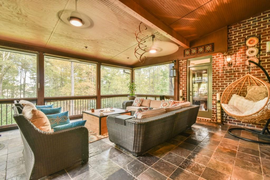 Hoschton, Georgia, 30548, United States, 5 Bedrooms Bedrooms, ,6 BathroomsBathrooms,Residential,Active,2011432