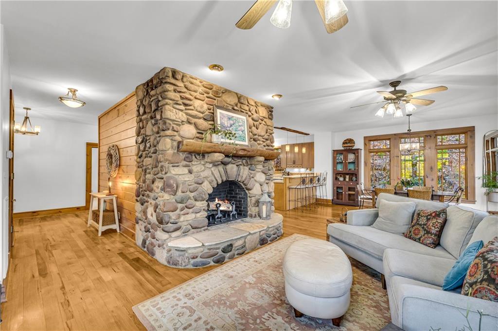 Cherry Log, Georgia, 30522, United States, 4 Bedrooms Bedrooms, ,5 BathroomsBathrooms,Residential,Active,2044183