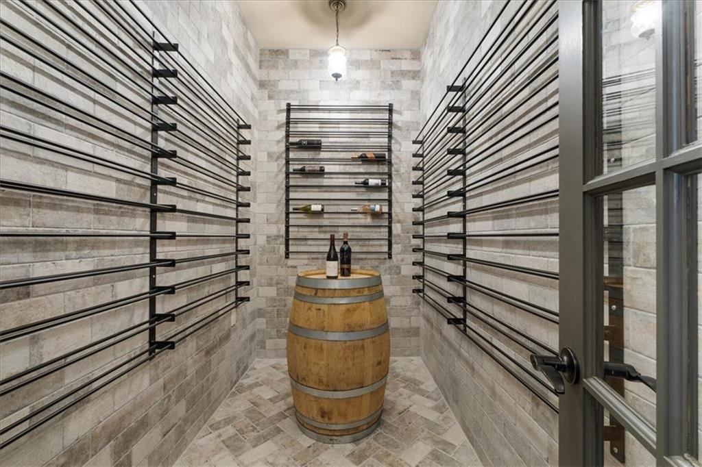 Ellijay, Georgia, 30540, United States, 5 Bedrooms Bedrooms, ,7 BathroomsBathrooms,Residential,Active,1954429