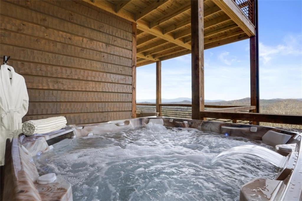 Mineral Bluff, Georgia, 30559, United States, 4 Bedrooms Bedrooms, ,4 BathroomsBathrooms,Residential,Active,2006866