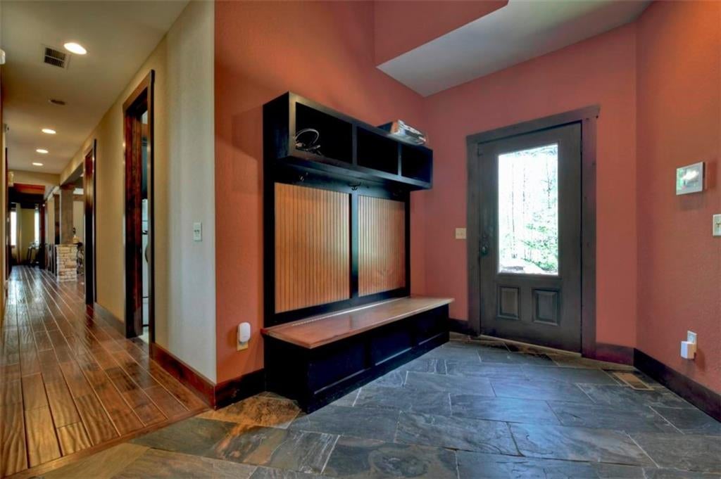 Ellijay, Georgia, 30536, United States, 5 Bedrooms Bedrooms, ,6 BathroomsBathrooms,Residential,Active,1954428