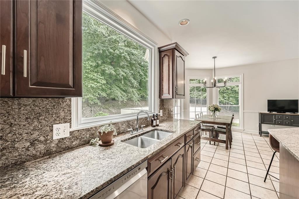 Roswell, Georgia, 30075, United States, 6 Bedrooms Bedrooms, ,6 BathroomsBathrooms,Residential,Active,2015430