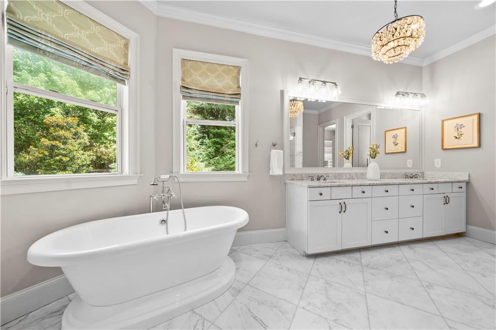 Milton, Georgia, 30004, United States, 5 Bedrooms Bedrooms, ,7 BathroomsBathrooms,Residential,Active,2011188