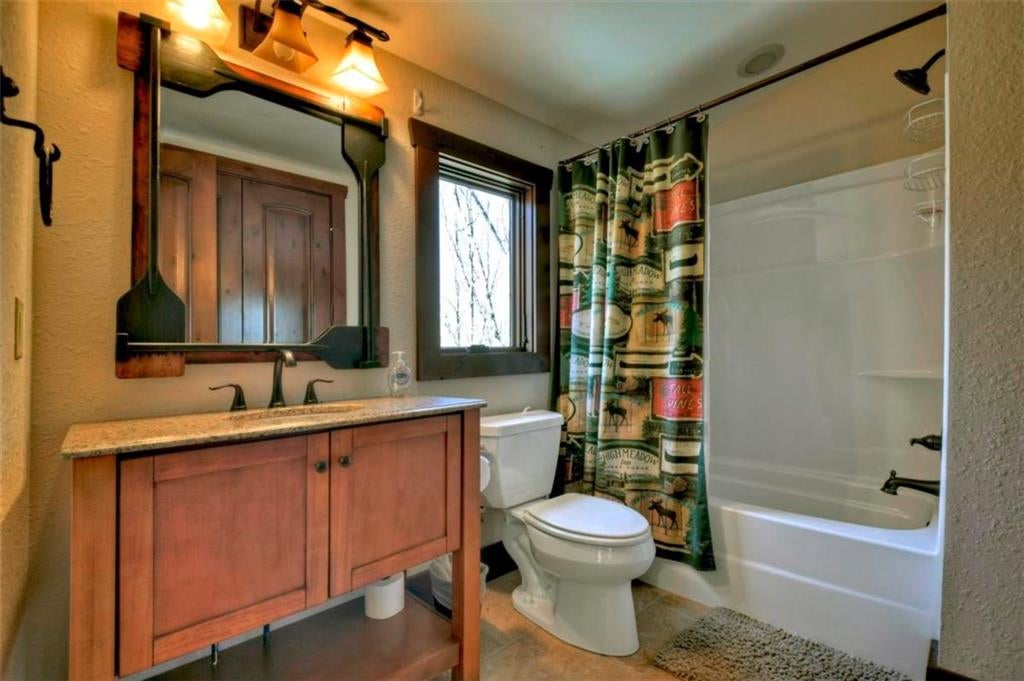 Ellijay, Georgia, 30536, United States, 5 Bedrooms Bedrooms, ,6 BathroomsBathrooms,Residential,Active,1954428