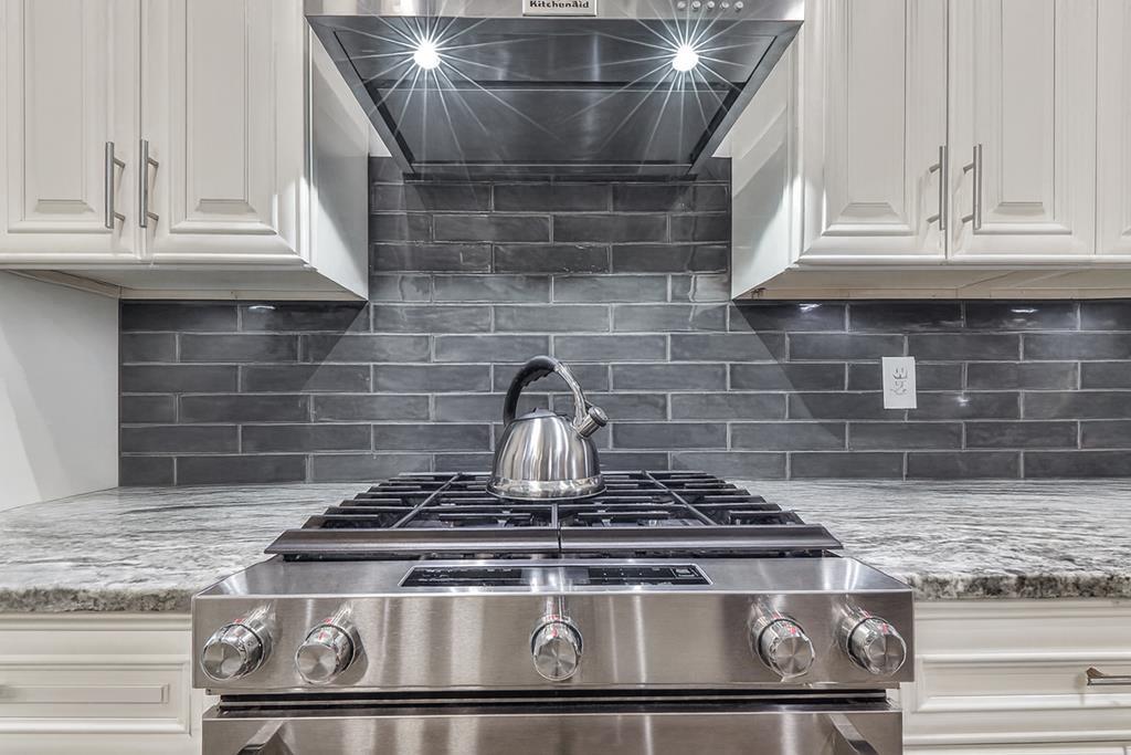 Ellijay, Georgia, 30540, United States, 4 Bedrooms Bedrooms, ,5 BathroomsBathrooms,Residential,Active,1913024