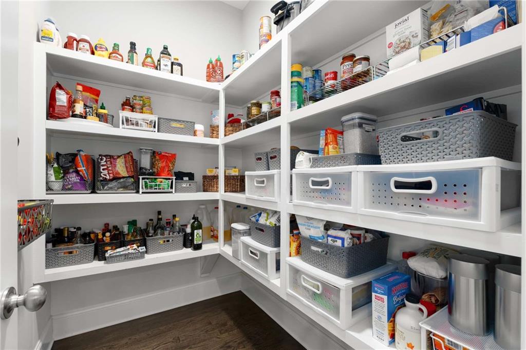 Flowery Branch, Georgia, 30542, United States, 5 Bedrooms Bedrooms, ,7 BathroomsBathrooms,Residential,Active,1936617