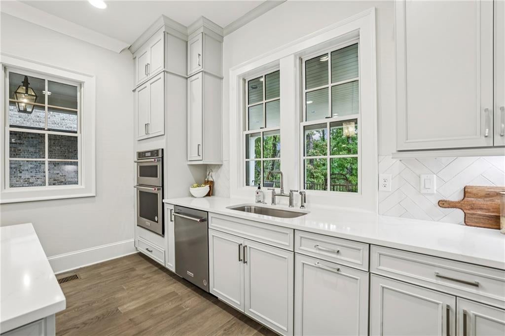 Alpharetta, Georgia, 30009, United States, 3 Bedrooms Bedrooms, ,4 BathroomsBathrooms,Residential,Active,1946317