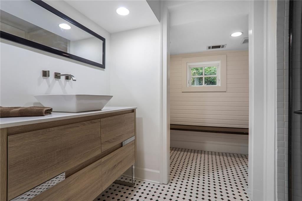 Atlanta, Georgia, 30309, United States, 6 Bedrooms Bedrooms, ,6 BathroomsBathrooms,Residential,Active,1756887